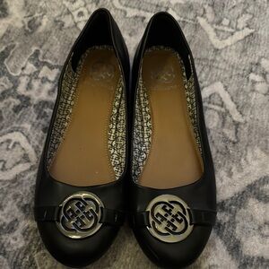 Daisy Fuentes Black Flats